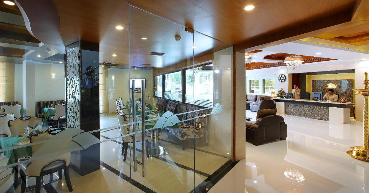 Hotel Port Palace Kovalam Dış mekan fotoğraf