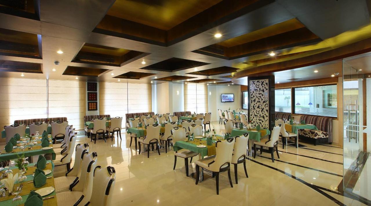 Hotel Port Palace Kovalam Dış mekan fotoğraf